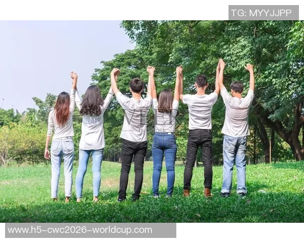 街头足球教学活动探索青少年运动潜能与团队合作精神的实践之旅