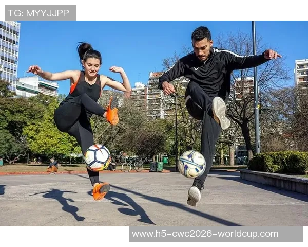 足球姿势图片大全展示多样技巧与风格助你提升球技与观赏乐趣 足球姿势图片大全展示多样技巧与风格助你提升球技与观赏乐趣